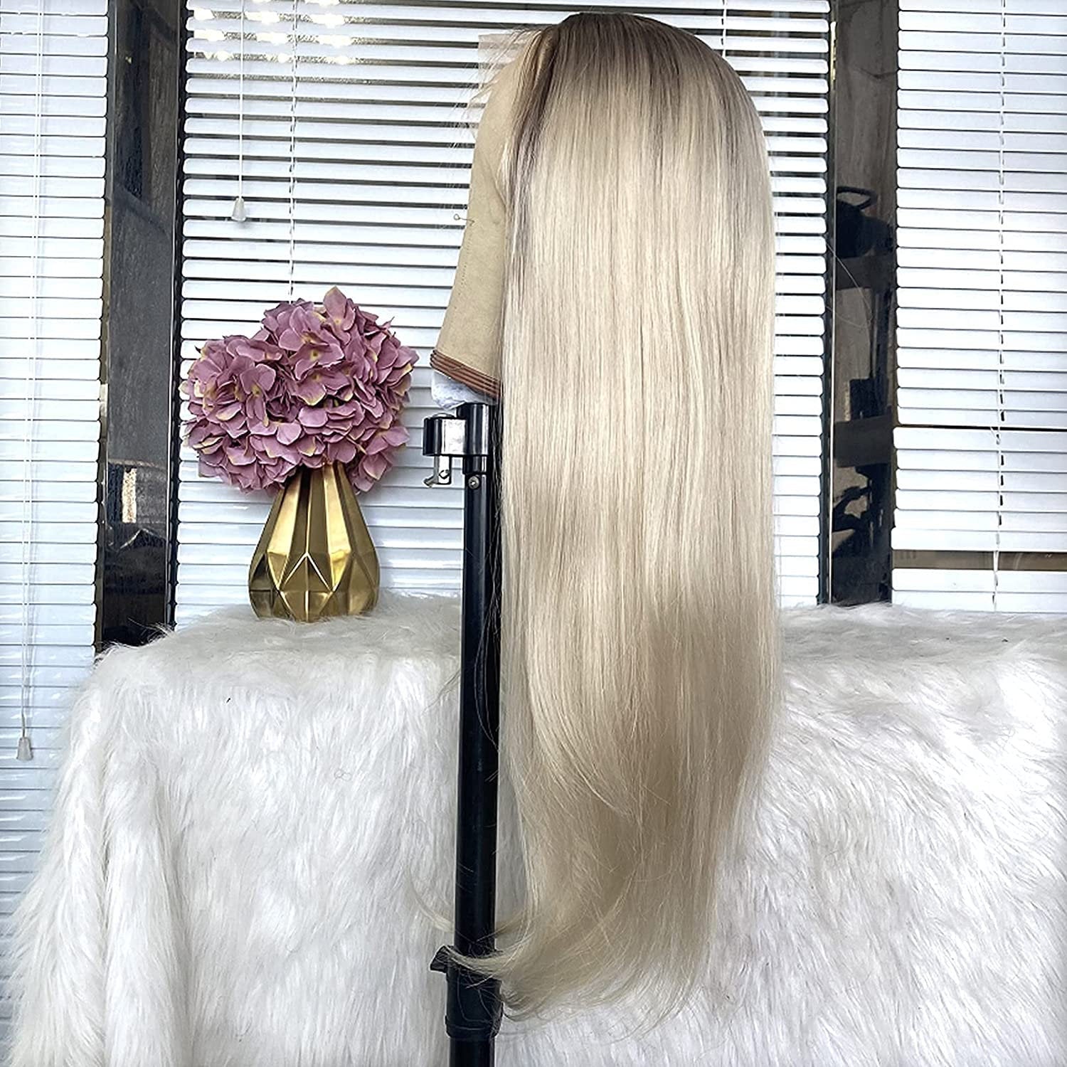 Gorgeous Ombre Blonde Synthetic Lace Front Heat Resistant Glueless Straight Synthetic Wig Pre Plucked with Baby Hair 22inch Lace Front Wig