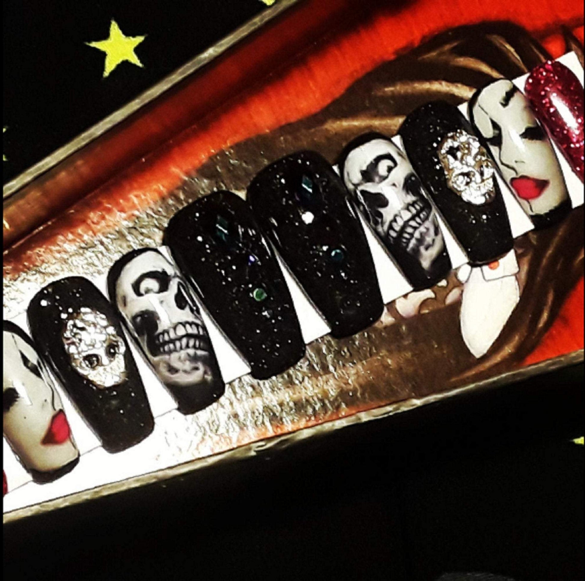 30 Pieces Skull Nail Charms Silver 3D Spider with Rhinestones Skeleton Hand Nail Art Decorations Nail Charms Can Also Use for DIY Crafting